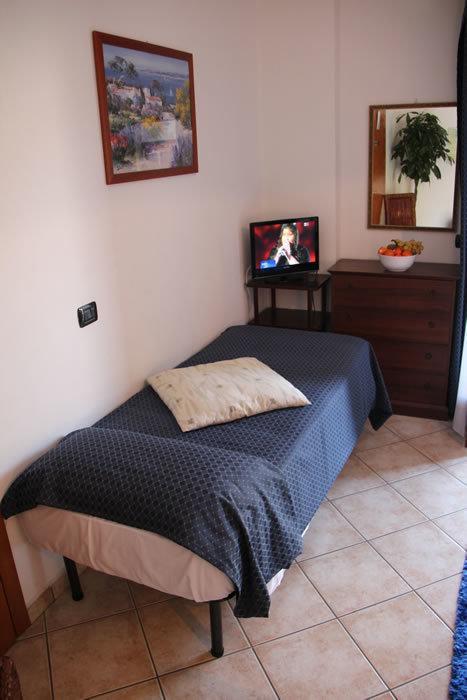 Hotel La Terrazza Peschiera del Garda Habitación foto